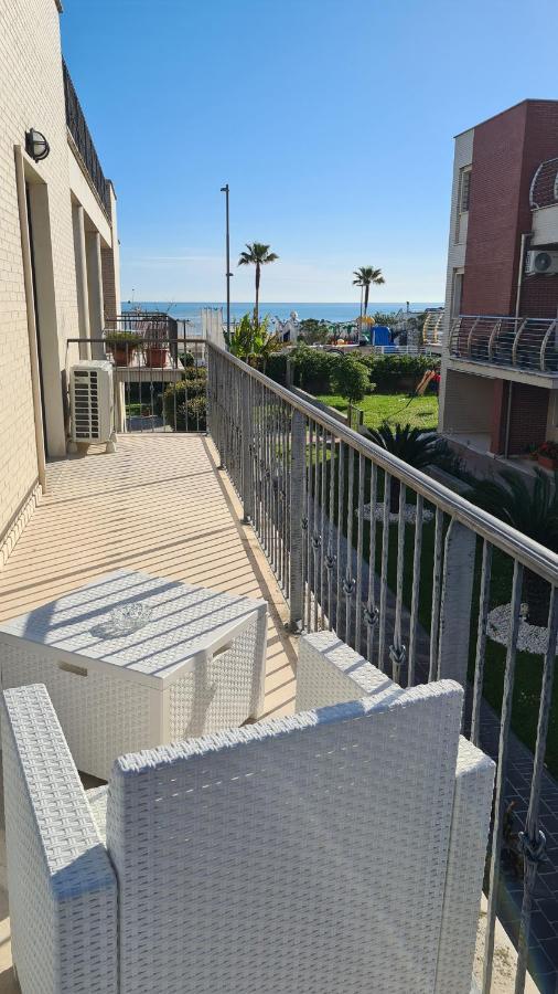 Il Sorriso Di Angelina Bed and Breakfast Pescara Eksteriør billede
