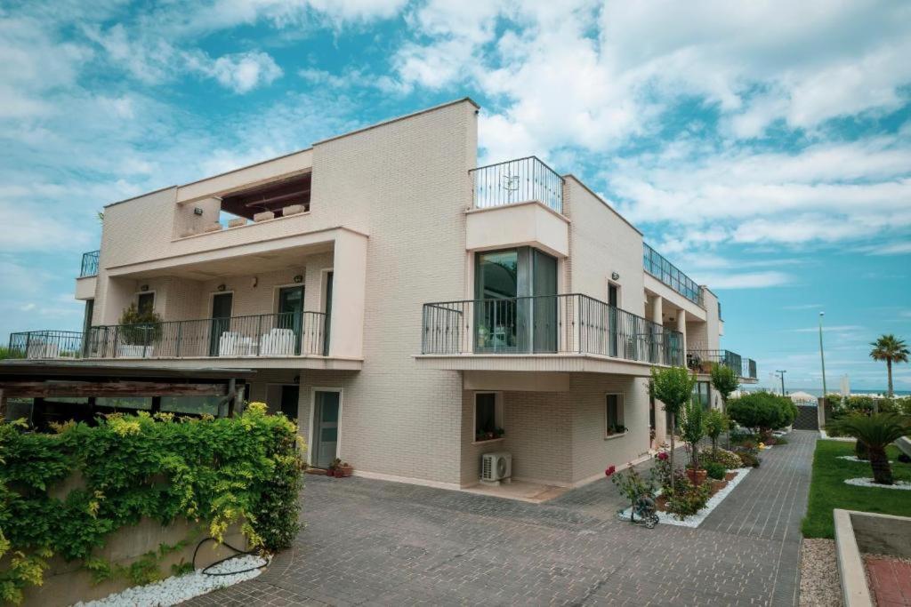 Il Sorriso Di Angelina Bed and Breakfast Pescara Eksteriør billede